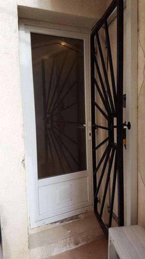 GregBnb-com - Studio Cosy - CLIMATISÉ - WIFI - 15min Gare Tolone Esterno foto